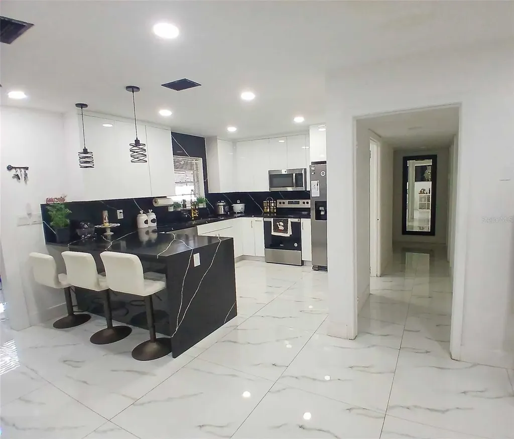 3006 W Kirby Street Tampa FL 33614