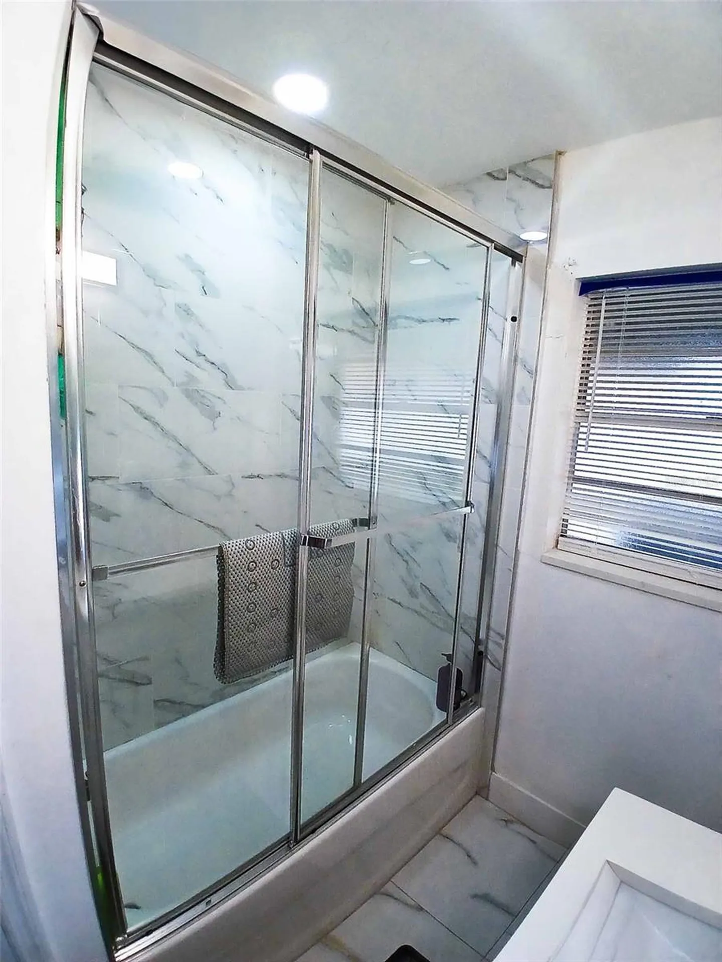 3006 W Kirby Street Tampa FL 33614