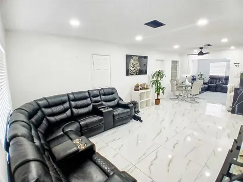 3006 W Kirby Street Tampa FL 33614