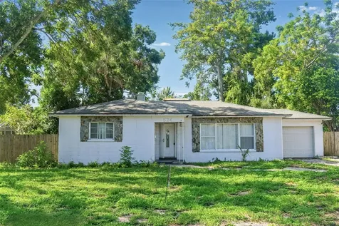 524 50th Avenue S St Petersburg FL 33705