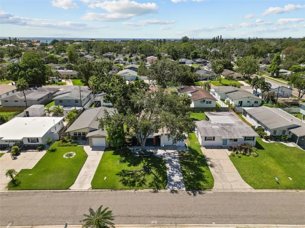 1826 Nevada Avenue NE St Petersburg FL 33703