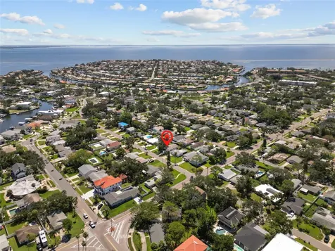1826 Nevada Avenue NE St Petersburg FL 33703