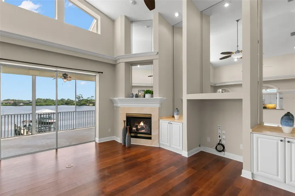 636 Bayshore Drive Tarpon Springs FL 34689