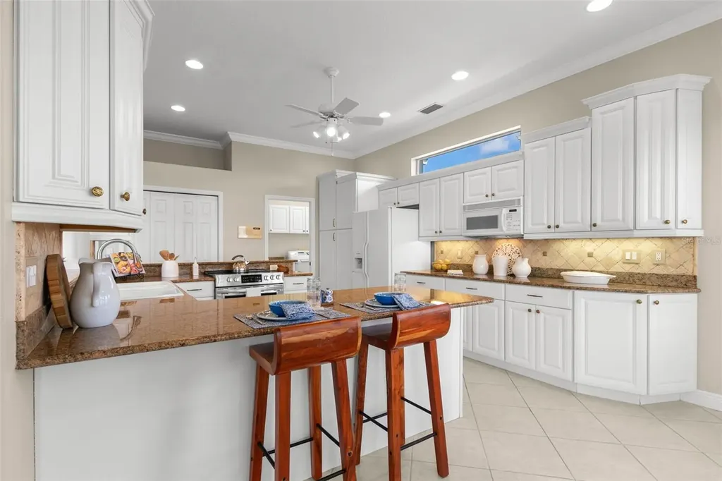 636 Bayshore Drive Tarpon Springs FL 34689