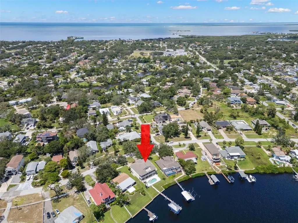 636 Bayshore Drive Tarpon Springs FL 34689
