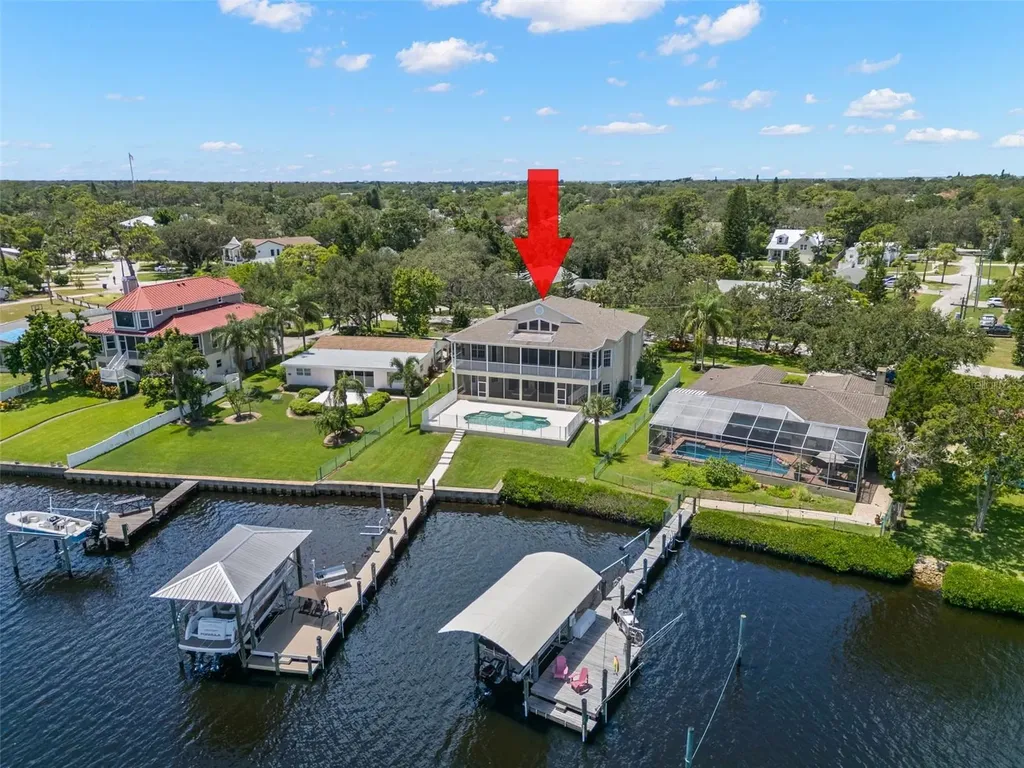 636 Bayshore Drive Tarpon Springs FL 34689