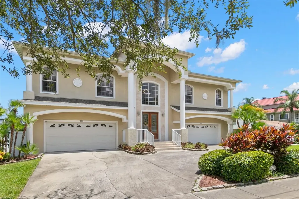 636 Bayshore Drive Tarpon Springs FL 34689