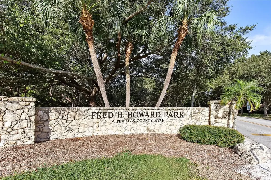 636 Bayshore Drive Tarpon Springs FL 34689