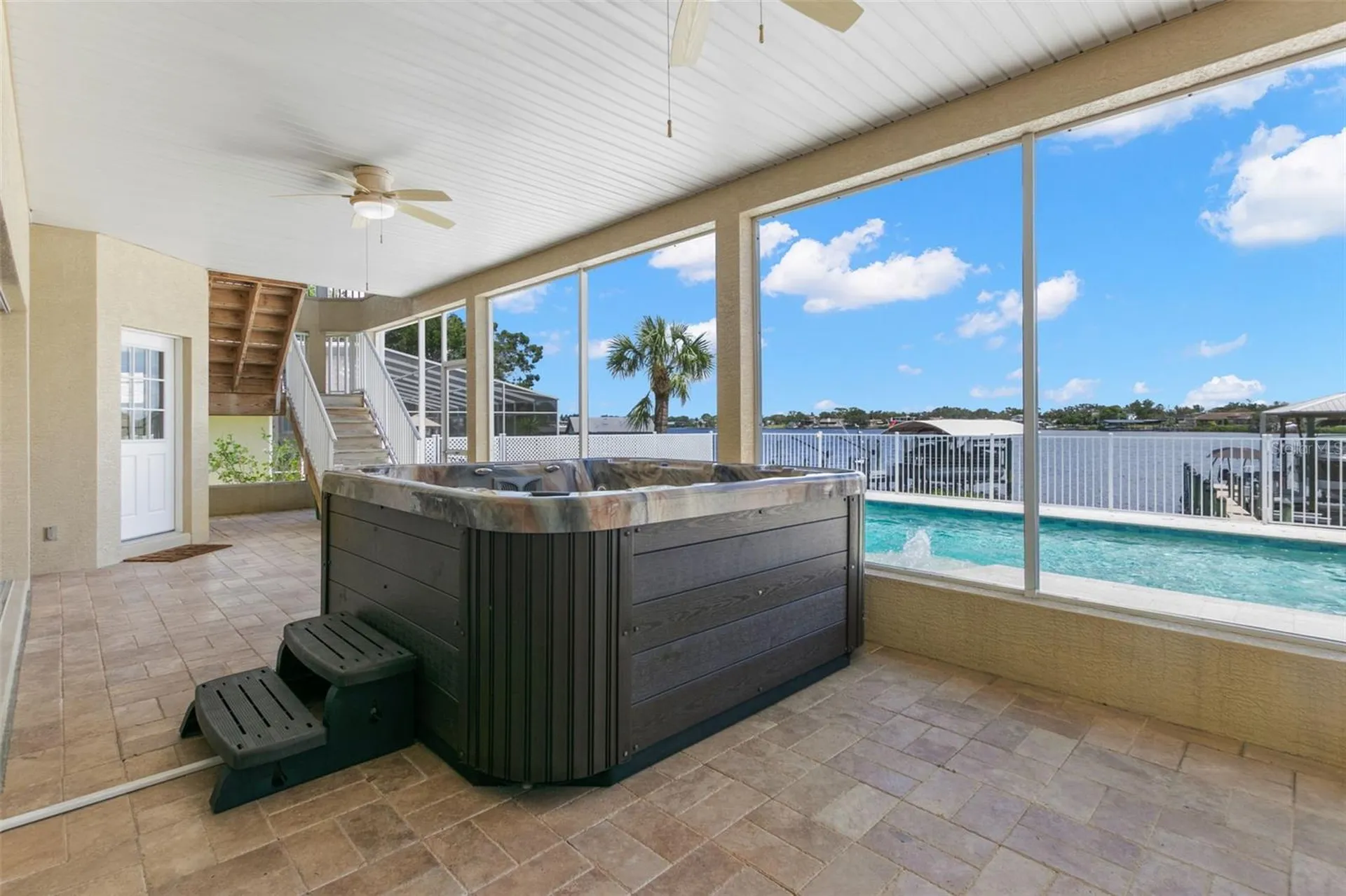 636 Bayshore Drive Tarpon Springs FL 34689