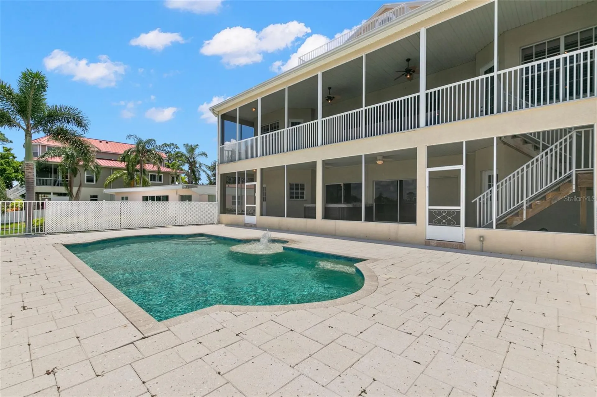 636 Bayshore Drive Tarpon Springs FL 34689