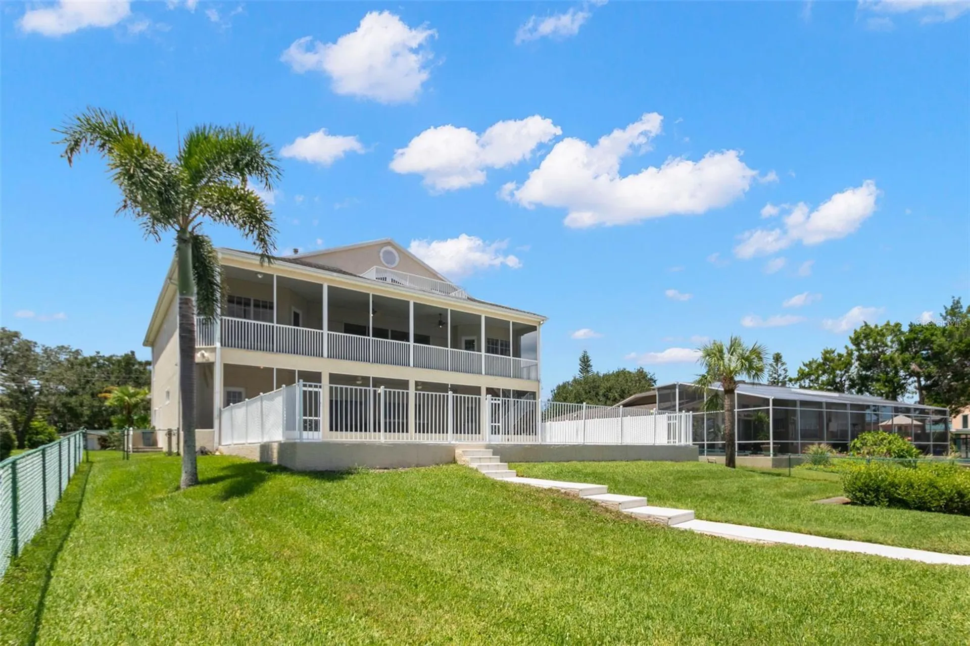 636 Bayshore Drive Tarpon Springs FL 34689
