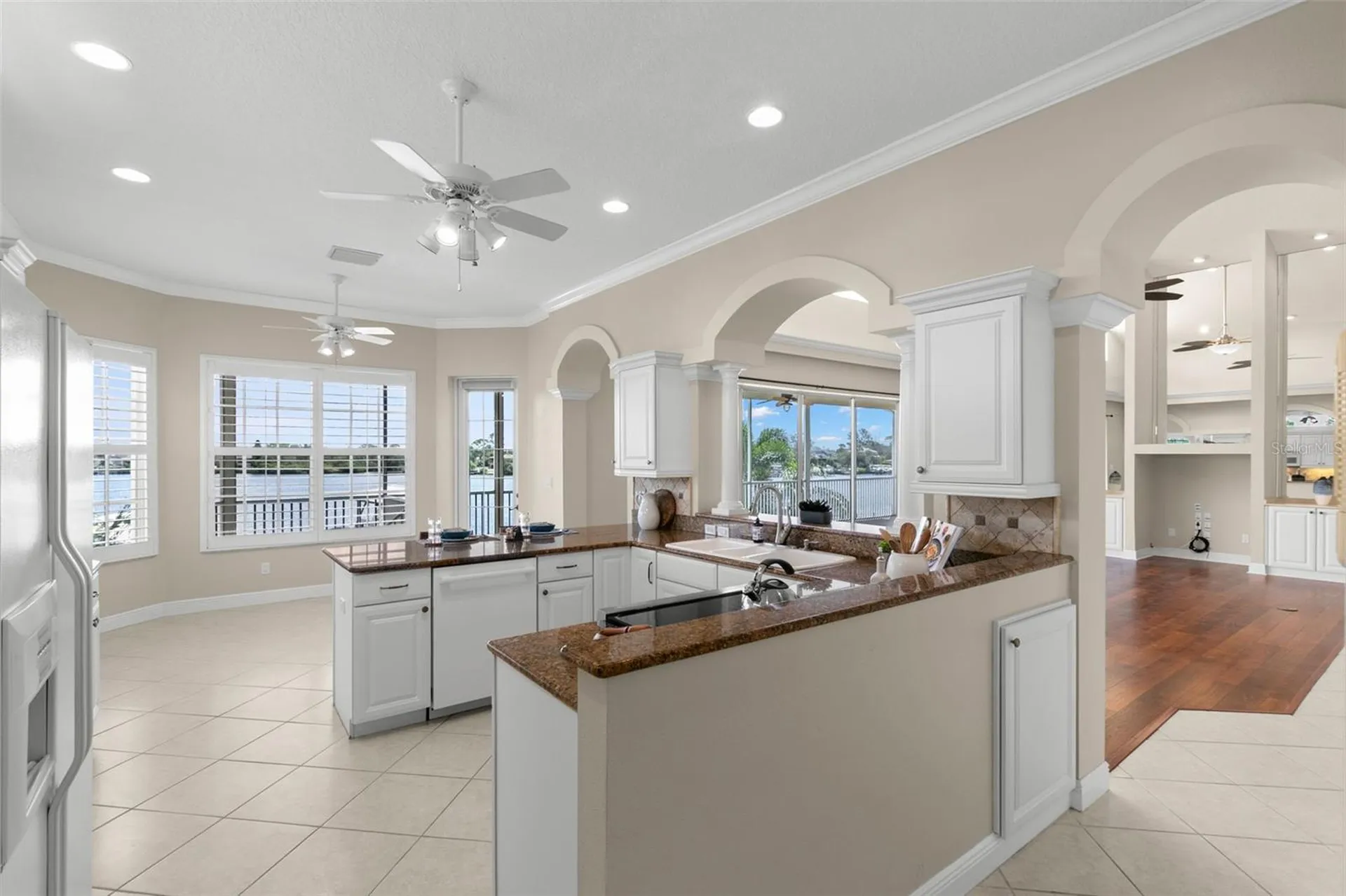636 Bayshore Drive Tarpon Springs FL 34689
