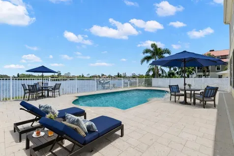 636 Bayshore Drive Tarpon Springs FL 34689