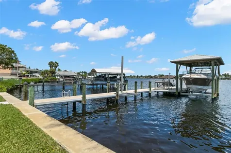 636 Bayshore Drive Tarpon Springs FL 34689