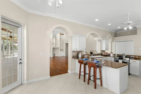 636 Bayshore Drive Tarpon Springs FL 34689