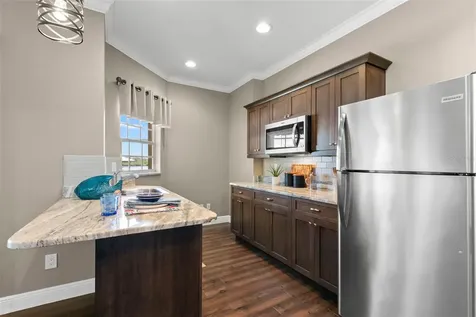 636 Bayshore Drive Tarpon Springs FL 34689