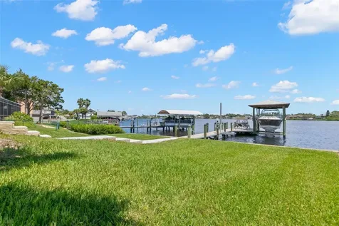 636 Bayshore Drive Tarpon Springs FL 34689
