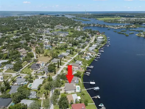 636 Bayshore Drive Tarpon Springs FL 34689