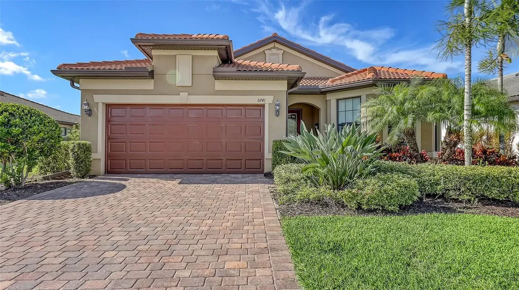 5741 Bay Pine Way Sarasota FL 34238