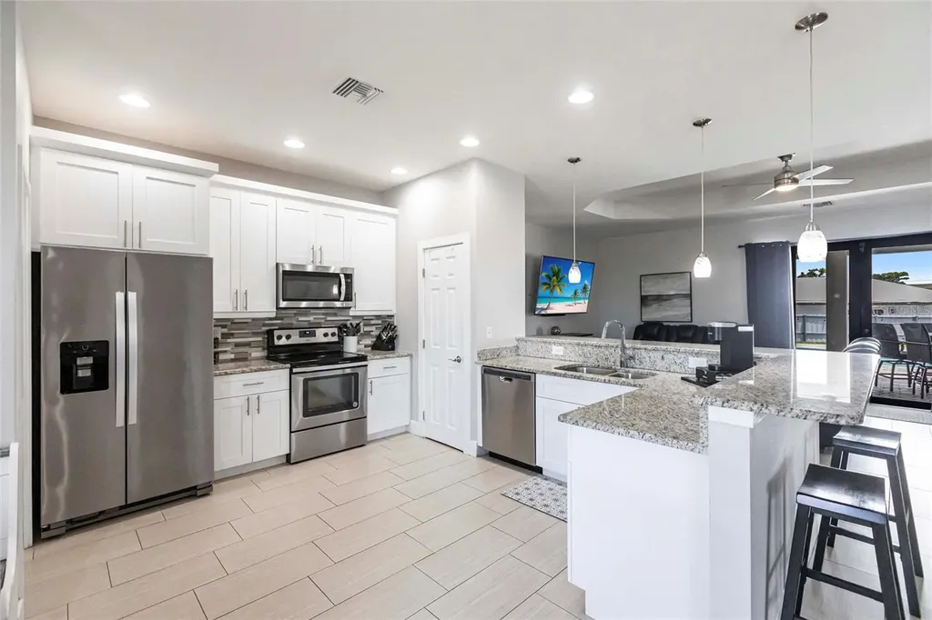 217 SW 10th Place Cape Coral FL 33991