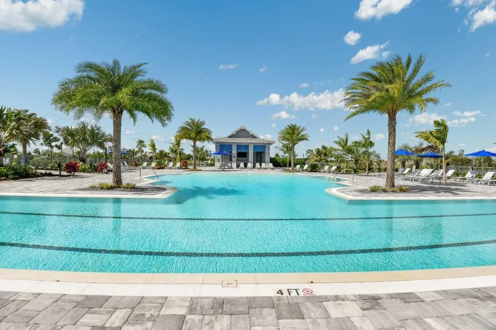 17715 Palmiste Drive Bradenton FL 34202