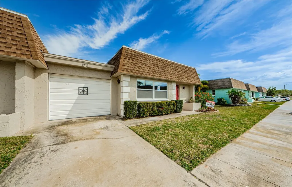 6935 Monte Carlo N Pinellas Park FL 33781