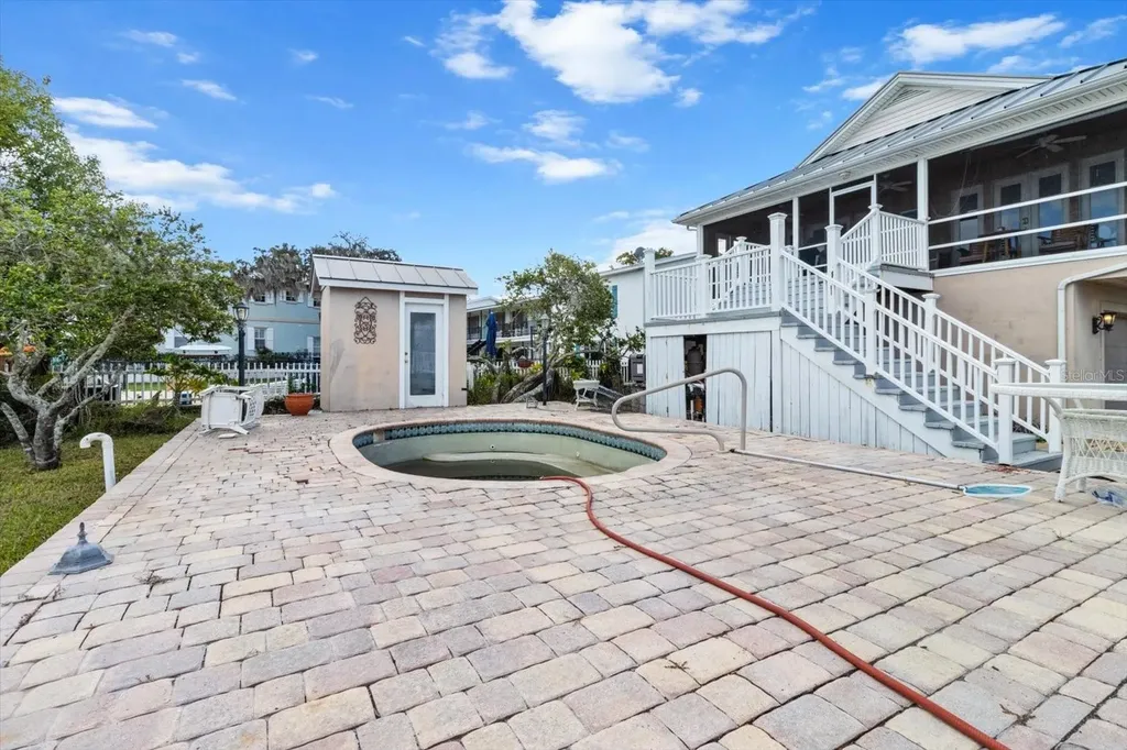 519 NW 7th Avenue Crystal River FL 34428