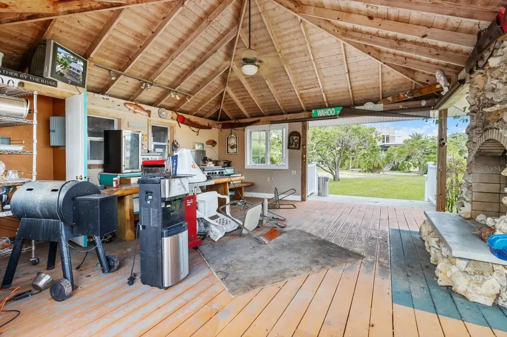 519 NW 7th Avenue Crystal River FL 34428