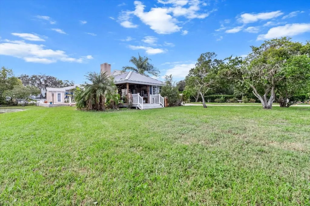 519 NW 7th Avenue Crystal River FL 34428