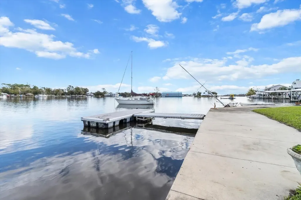 519 NW 7th Avenue Crystal River FL 34428