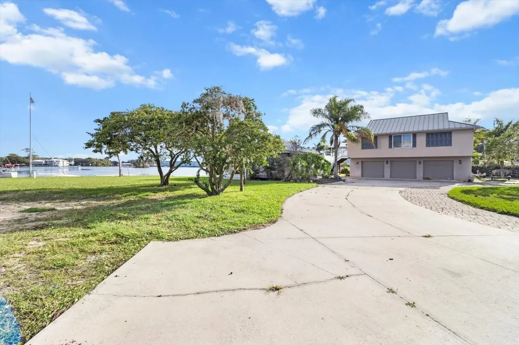519 NW 7th Avenue Crystal River FL 34428