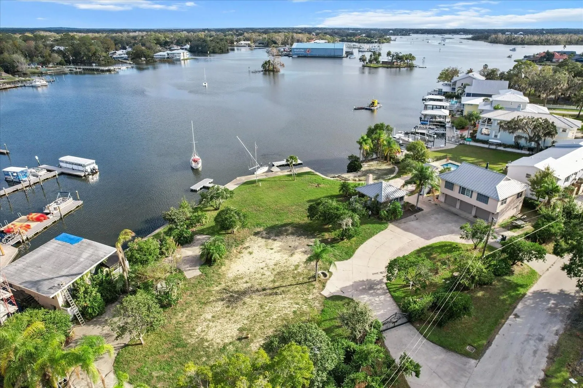 519 NW 7th Avenue Crystal River FL 34428