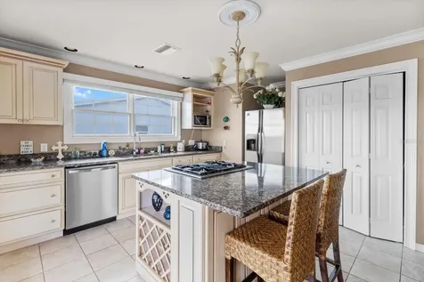 519 NW 7th Avenue Crystal River FL 34428