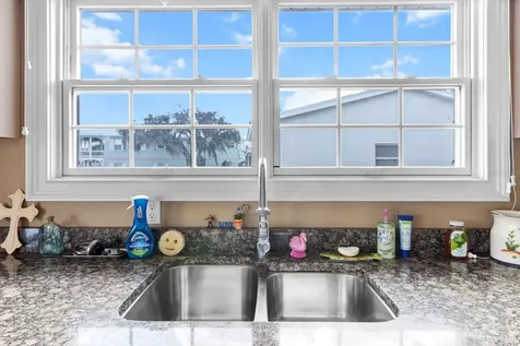 519 NW 7th Avenue Crystal River FL 34428