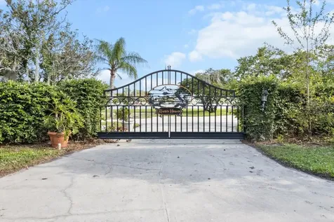 519 NW 7th Avenue Crystal River FL 34428