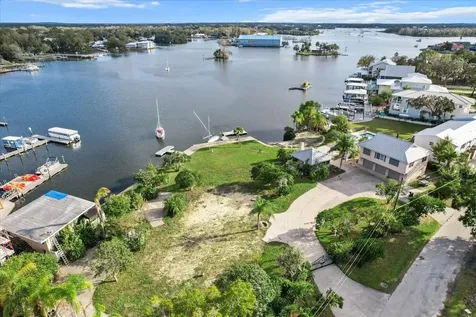 519 NW 7th Avenue Crystal River FL 34428