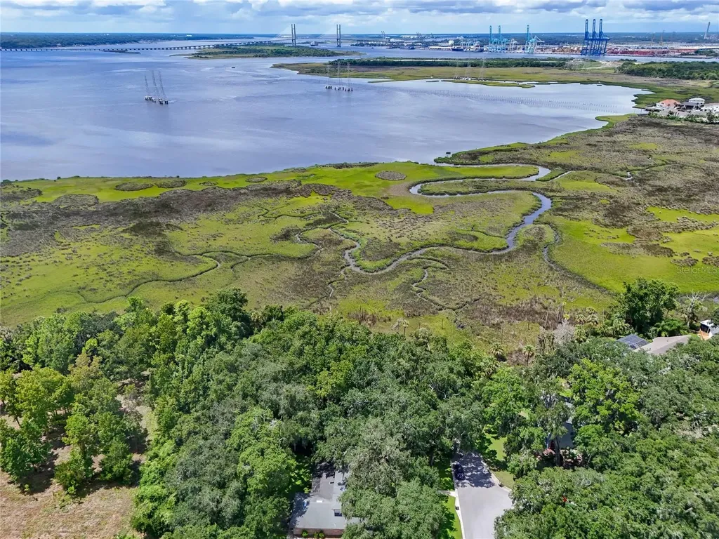 Oak Landings Drive Jacksonville FL 32225