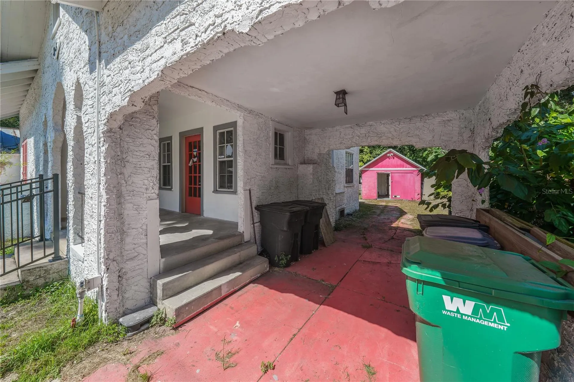 325 S Highland Street Mount Dora FL 32757