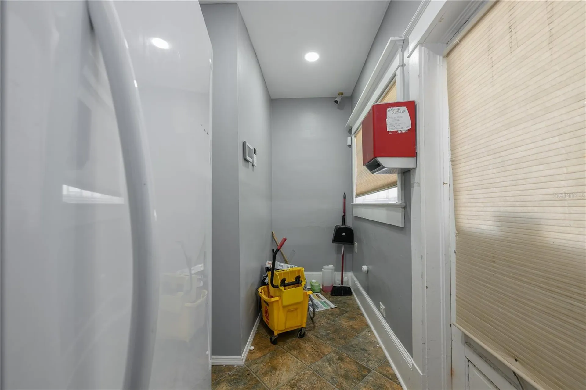 325 S Highland Street Mount Dora FL 32757