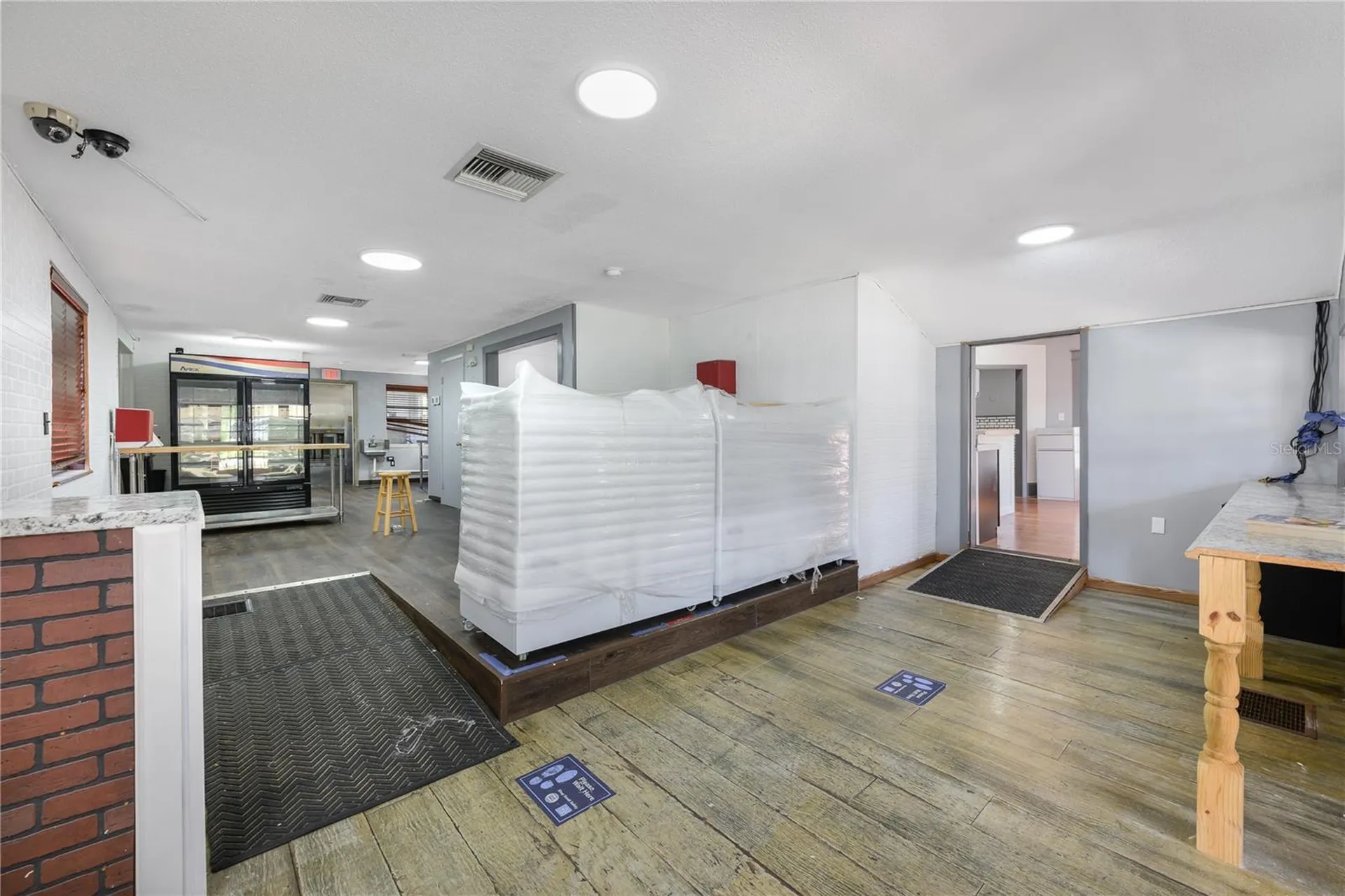 325 S Highland Street Mount Dora FL 32757