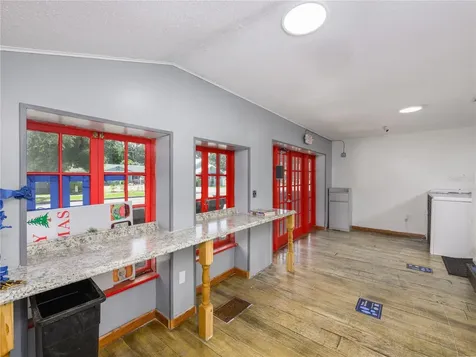 325 S Highland Street Mount Dora FL 32757