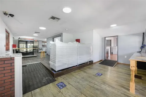 325 S Highland Street Mount Dora FL 32757