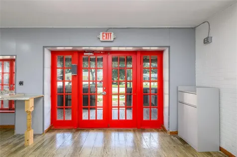 325 S Highland Street Mount Dora FL 32757