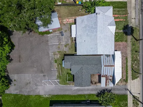 325 S Highland Street Mount Dora FL 32757