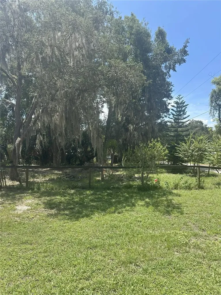 Fern Drive Leesburg FL 34788