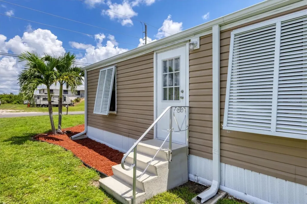 1200 Seahorse Lane Englewood FL 34224