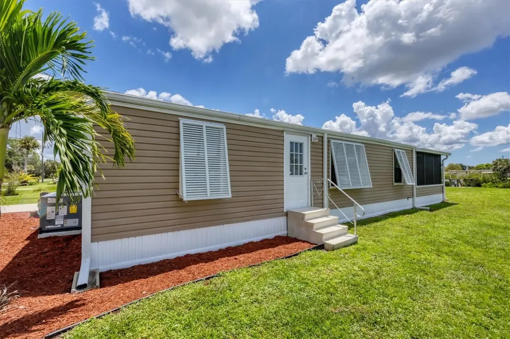1200 Seahorse Lane Englewood FL 34224
