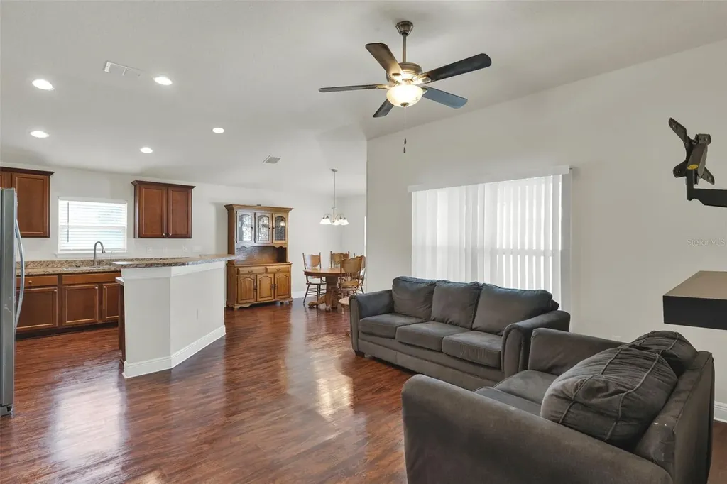 4229 Barnsley Lane Tavares FL 32778