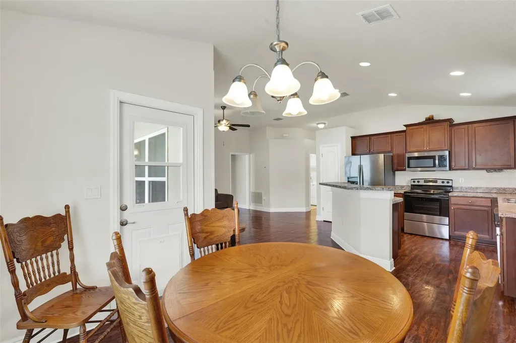 4229 Barnsley Lane Tavares FL 32778