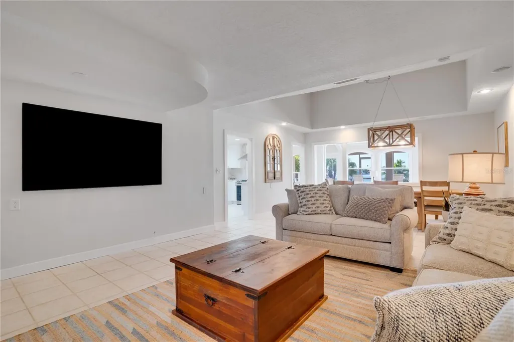 333 12th Avenue Indian Rocks Beach FL 33785